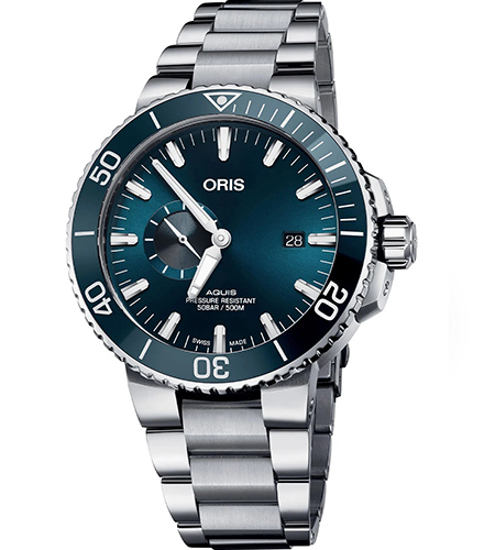 aquis-small-second-date-blue-dial-2