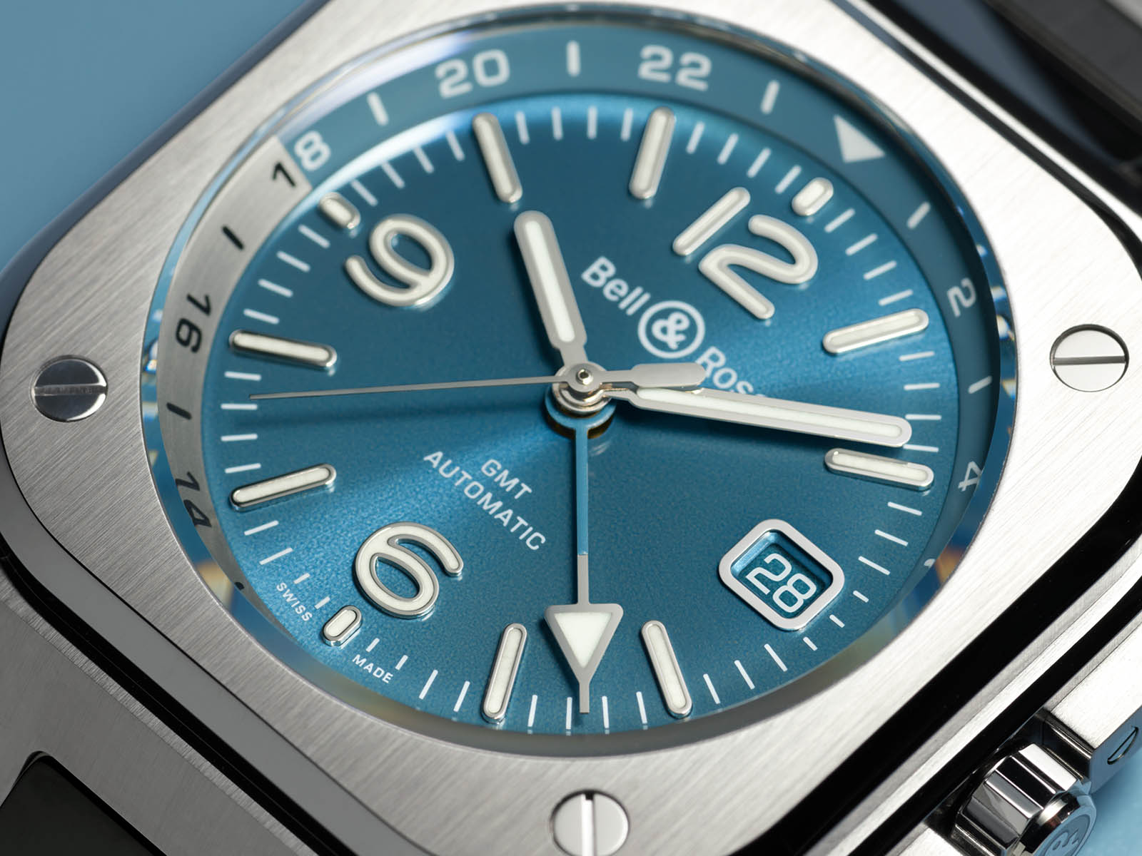 bell-ross-br-05-gmt-sky-blue-6.jpg