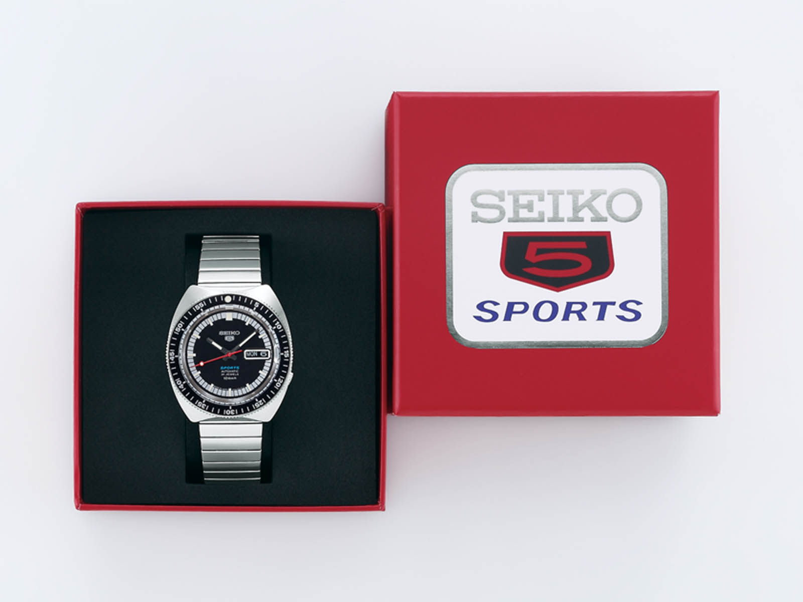 seiko-5-sports-55-th-anniversary-limited-edition-2.jpg