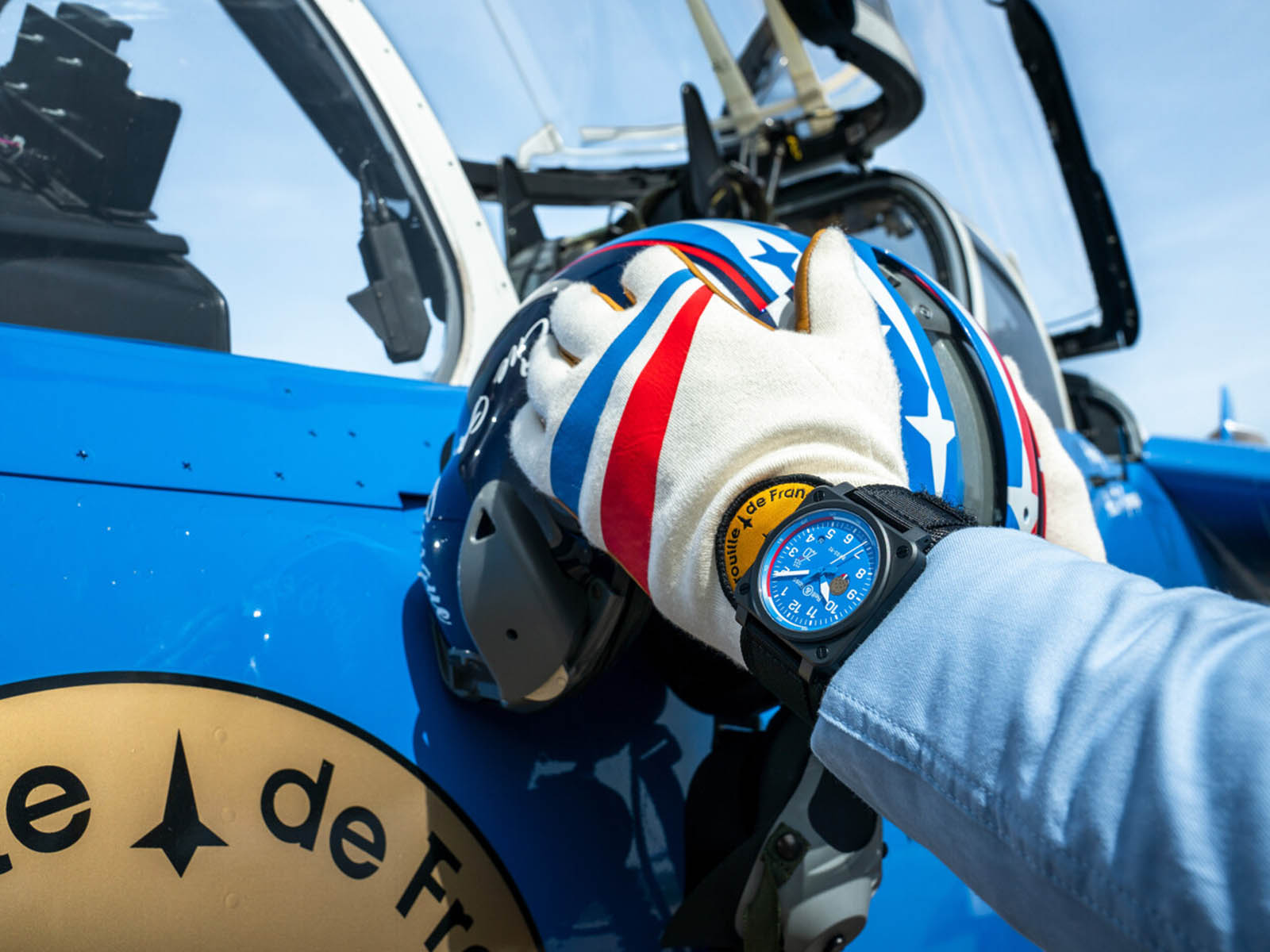 bell-ross-br-03-92-patrouille-de-france-70-th-anniversary-4.jpg