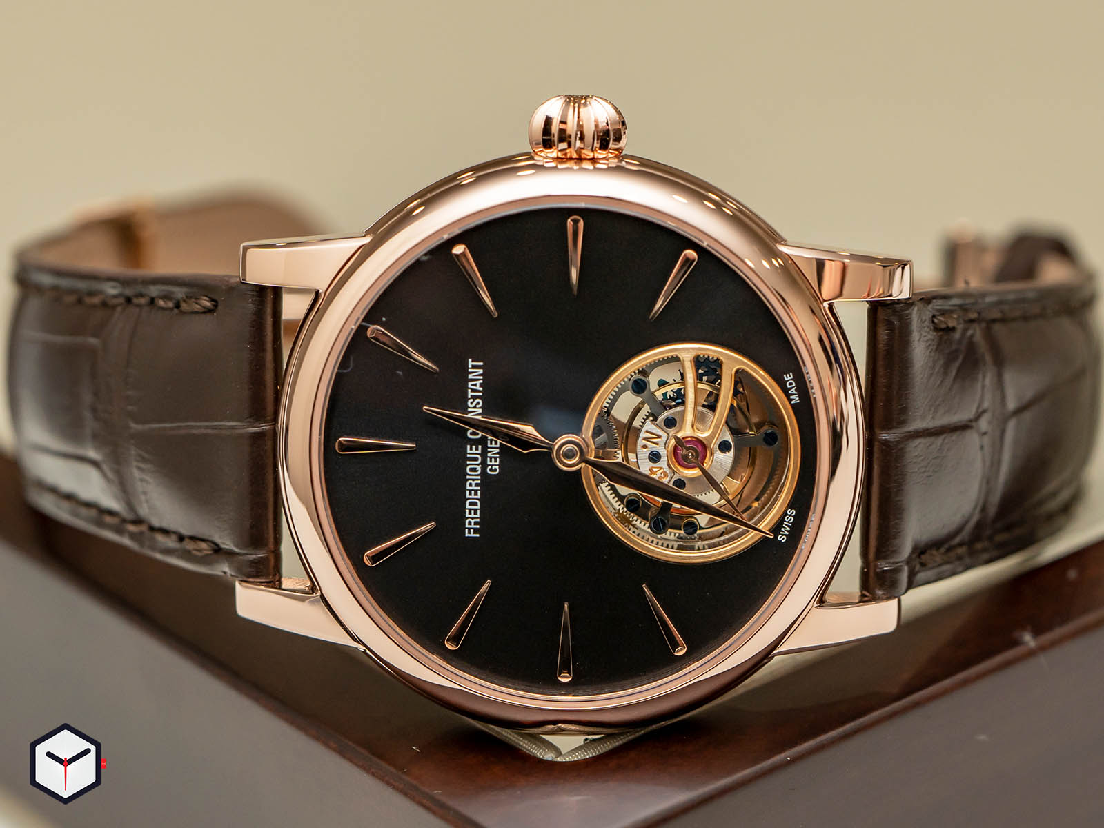 frederique-constant-classics-tourbillon-manufacture-2.jpg