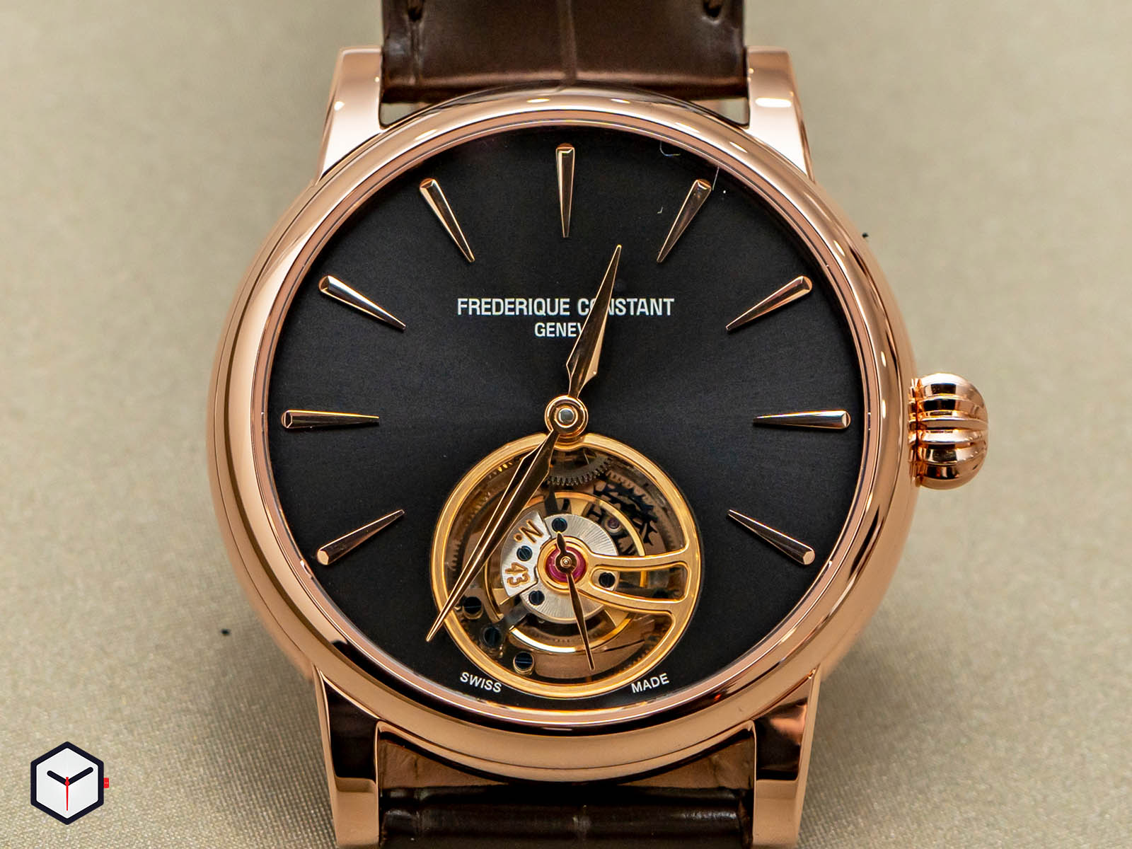 frederique-constant-classics-tourbillon-manufacture-4.jpg