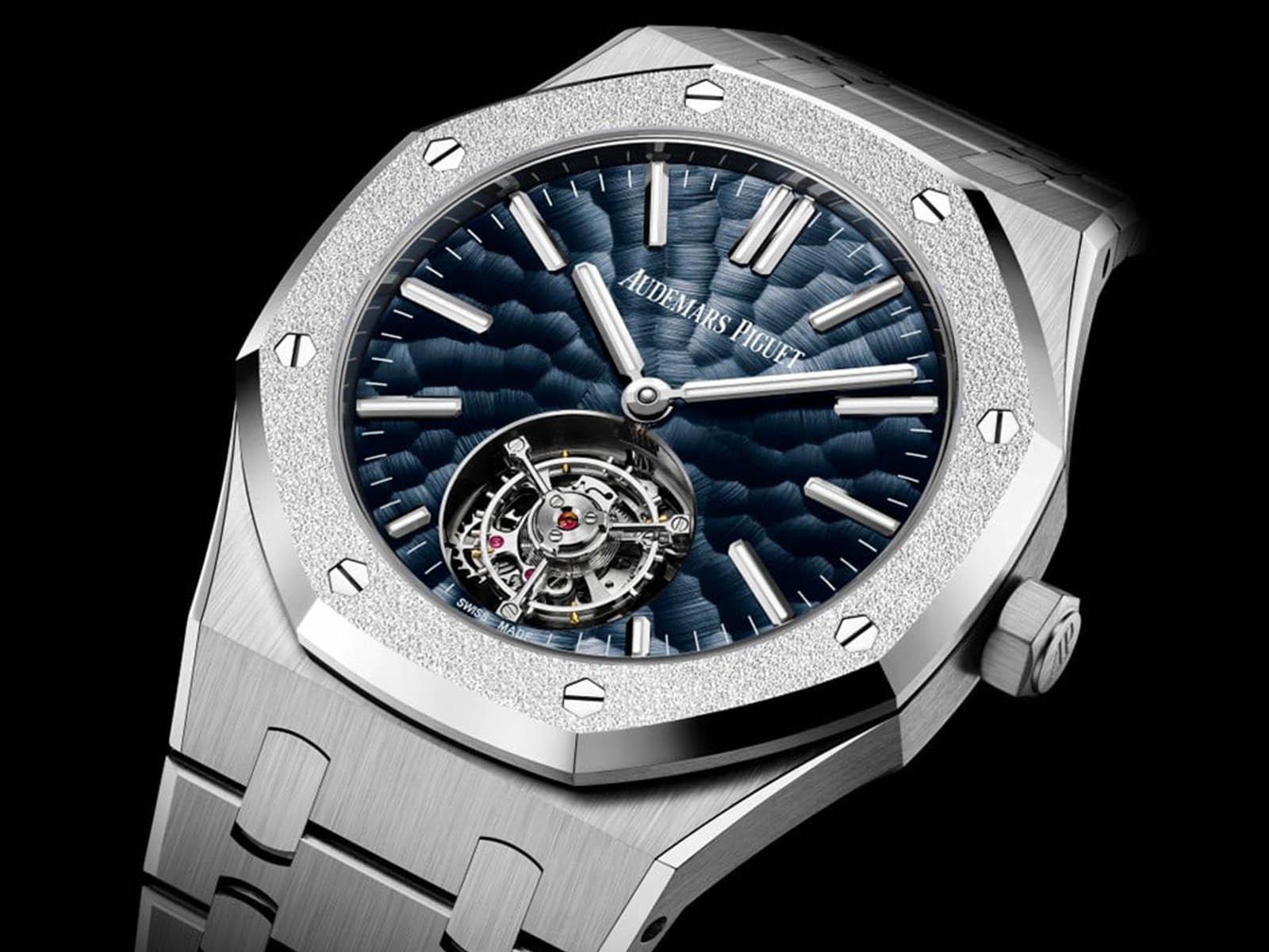 audemars-piguet-royal-oak-selfwinding-flying-tourbillon-dimpled-dial-4.jpg