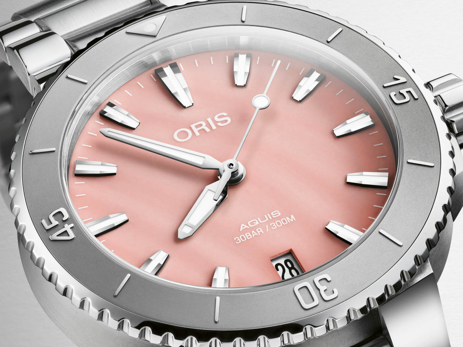 oris-aquis-date-36-5mm-sedef-kadranlar-5.jpg