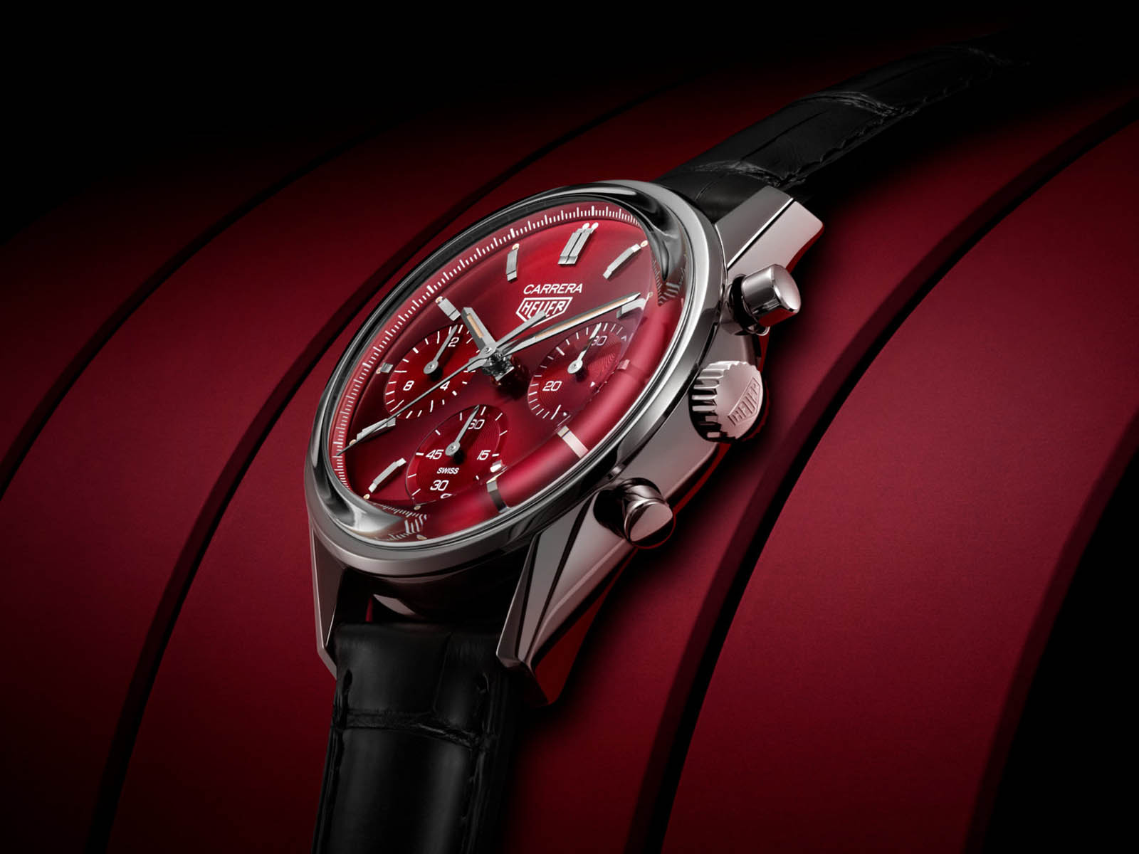 tag-heuer-carrera-red-dial-limited-edition-2.jpg