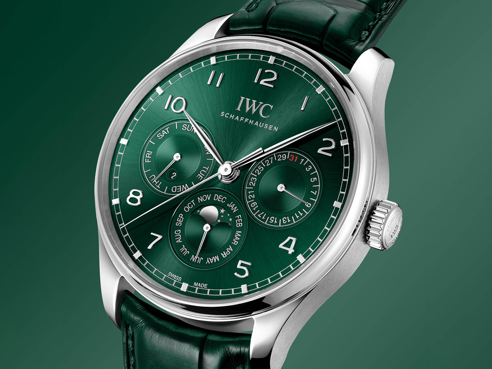 iwc-portugieser-automatic-portugieser-perpetual-calendar-green-4.jpg