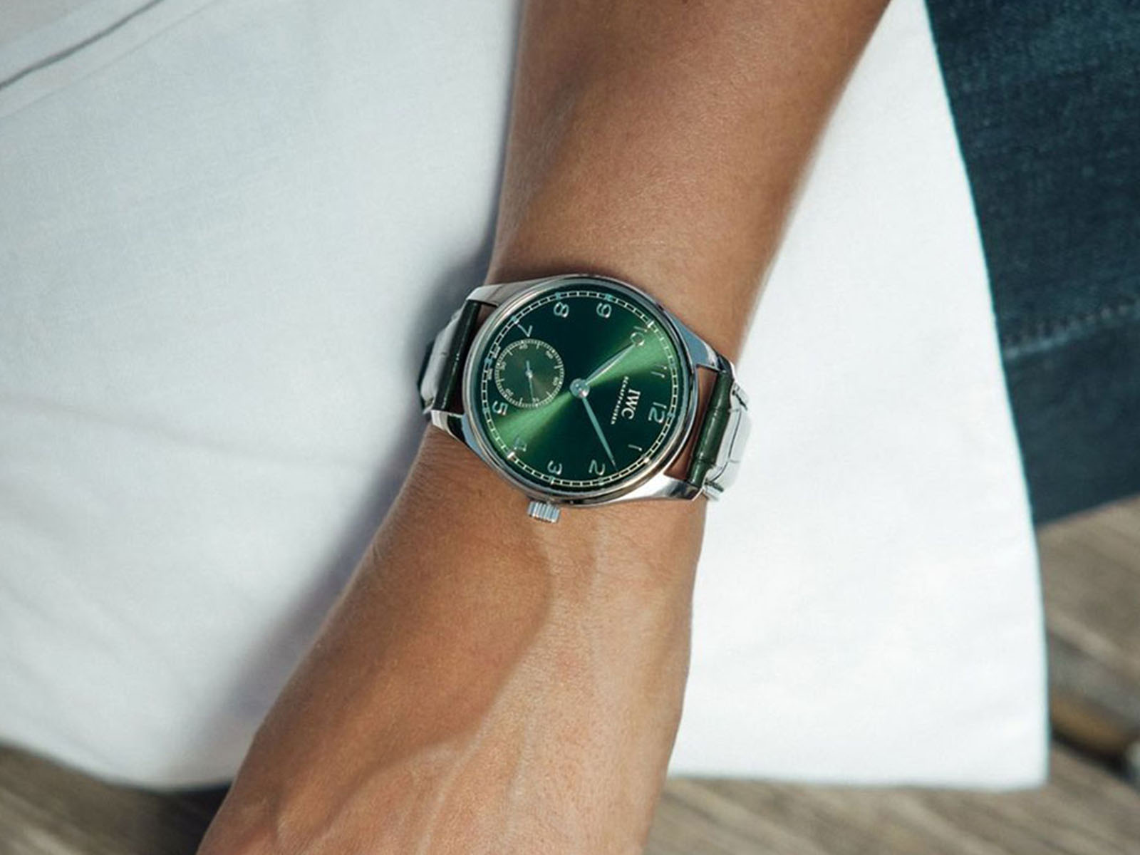 iwc-portugieser-automatic-portugieser-perpetual-calendar-green-5.jpg