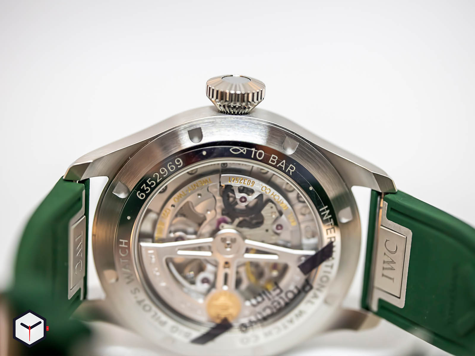 iwc-big-pilots-watch-43-racing-green-6.jpg