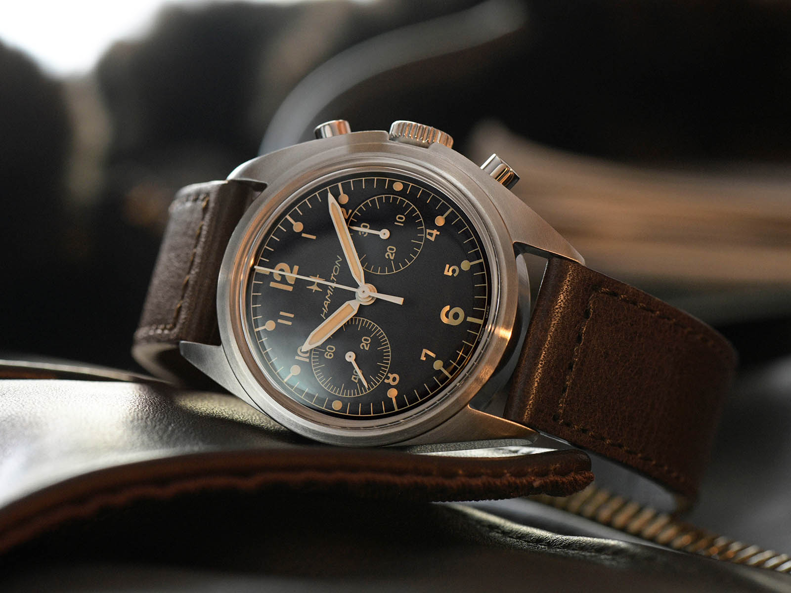 Hamilton-Khaki-Pilot-Pioneer-Mechanical-Chronograph-5.jpg