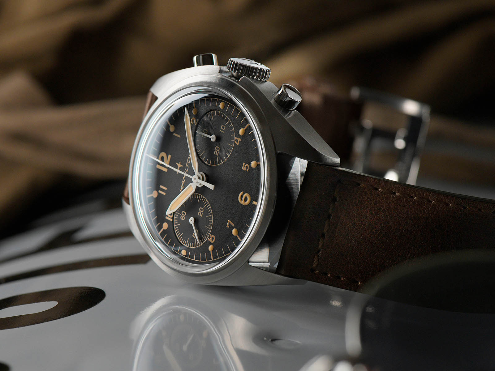 Hamilton-Khaki-Pilot-Pioneer-Mechanical-Chronograph-8.jpg