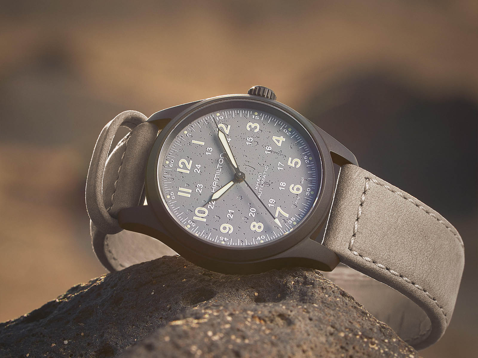 Hamilton-Khaki-Field-Titanium-Automatic-38mm-3.jpg