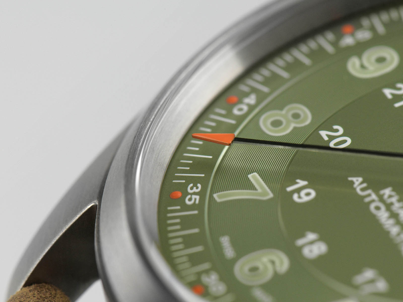 Hamilton-Khaki-Field-Titanium-Automatic-38mm-17.jpg