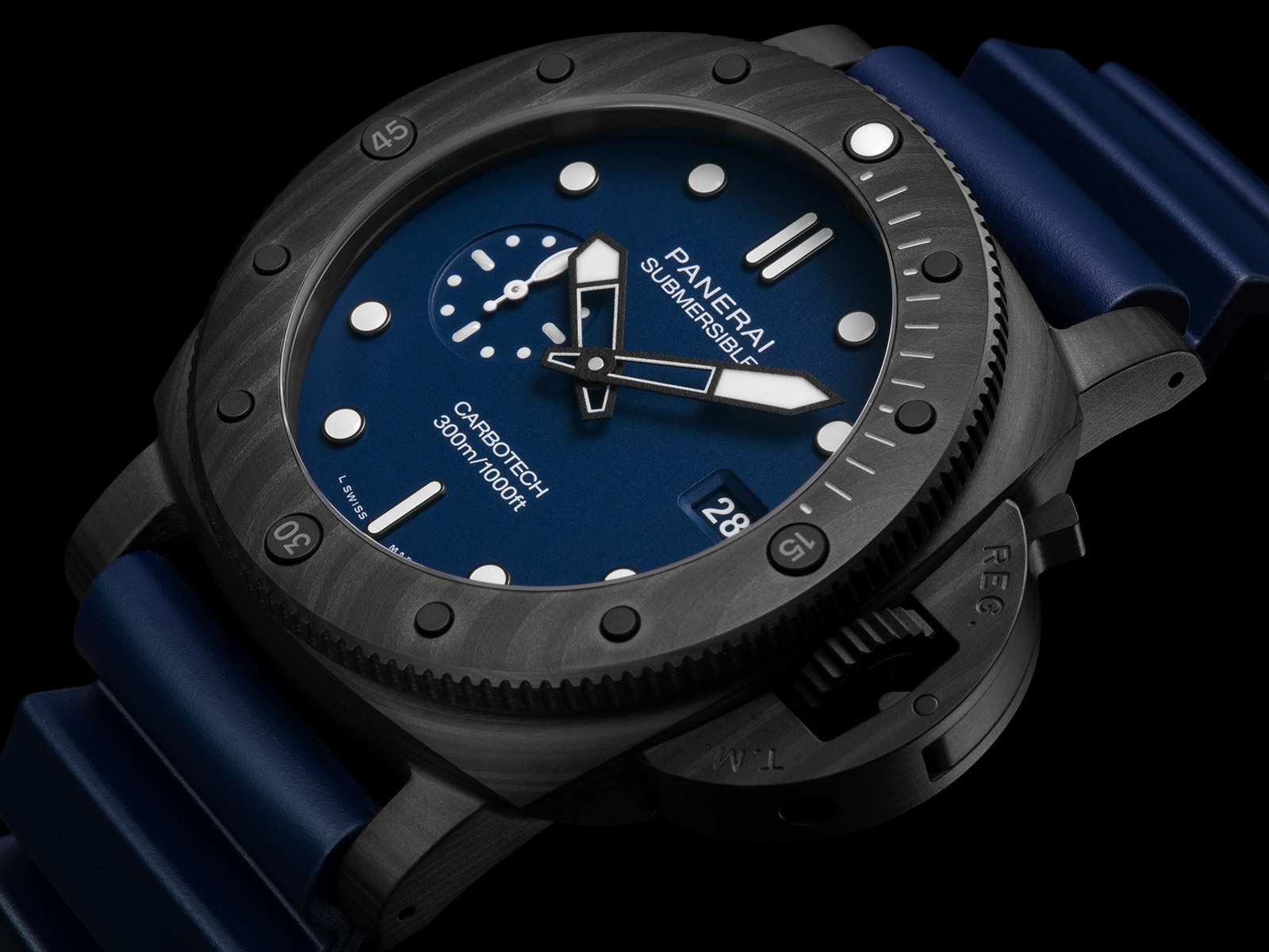 pam01232-panerai-submersible-quarantaquattro-carbotech-blu-abisso-2.jpg