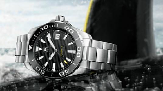 Tag Heuer Seramik Bezelli Aquaracer 300M Modelini Tanıttı