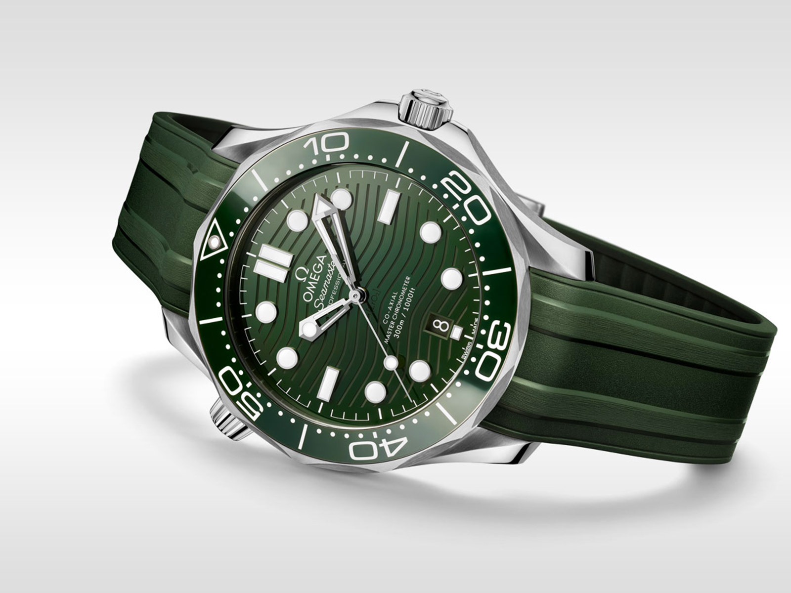 omega-seamaster-professional-diver-300m-green-9.jpg