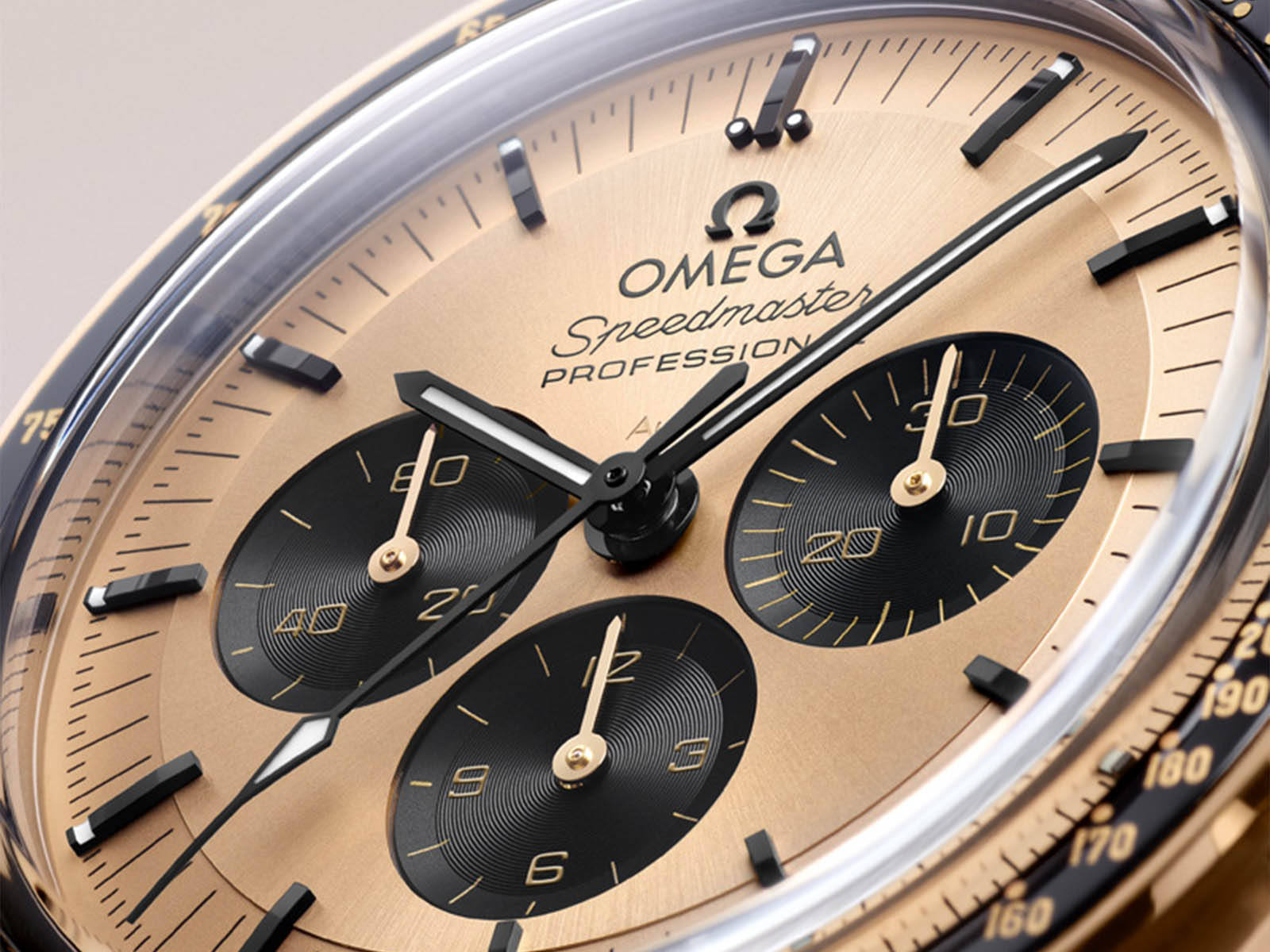 Omega-Speed-master-Moonwatch-Moonshine-Gold-4.jpg