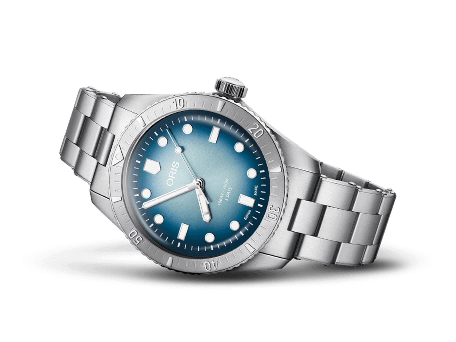 Oris-Reveals-Dreamy-Blue-Divers-1.jpg