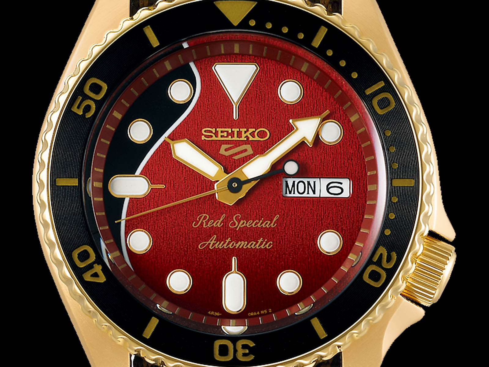 Seiko-5-Sports-Brian-May-Limited-Edition-6.jpg