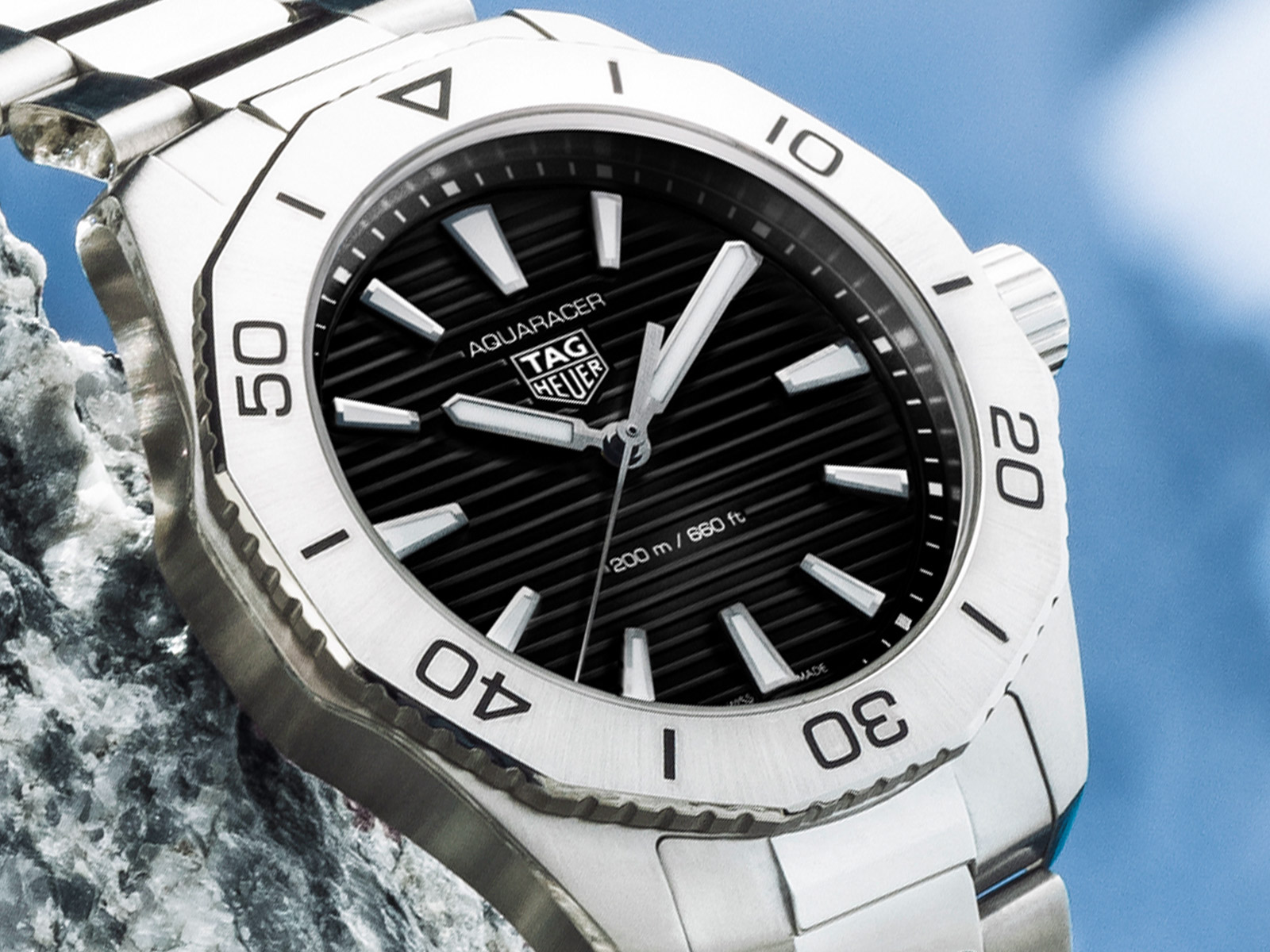 tag-heuer-aquaracer-outdoors-2.jpg