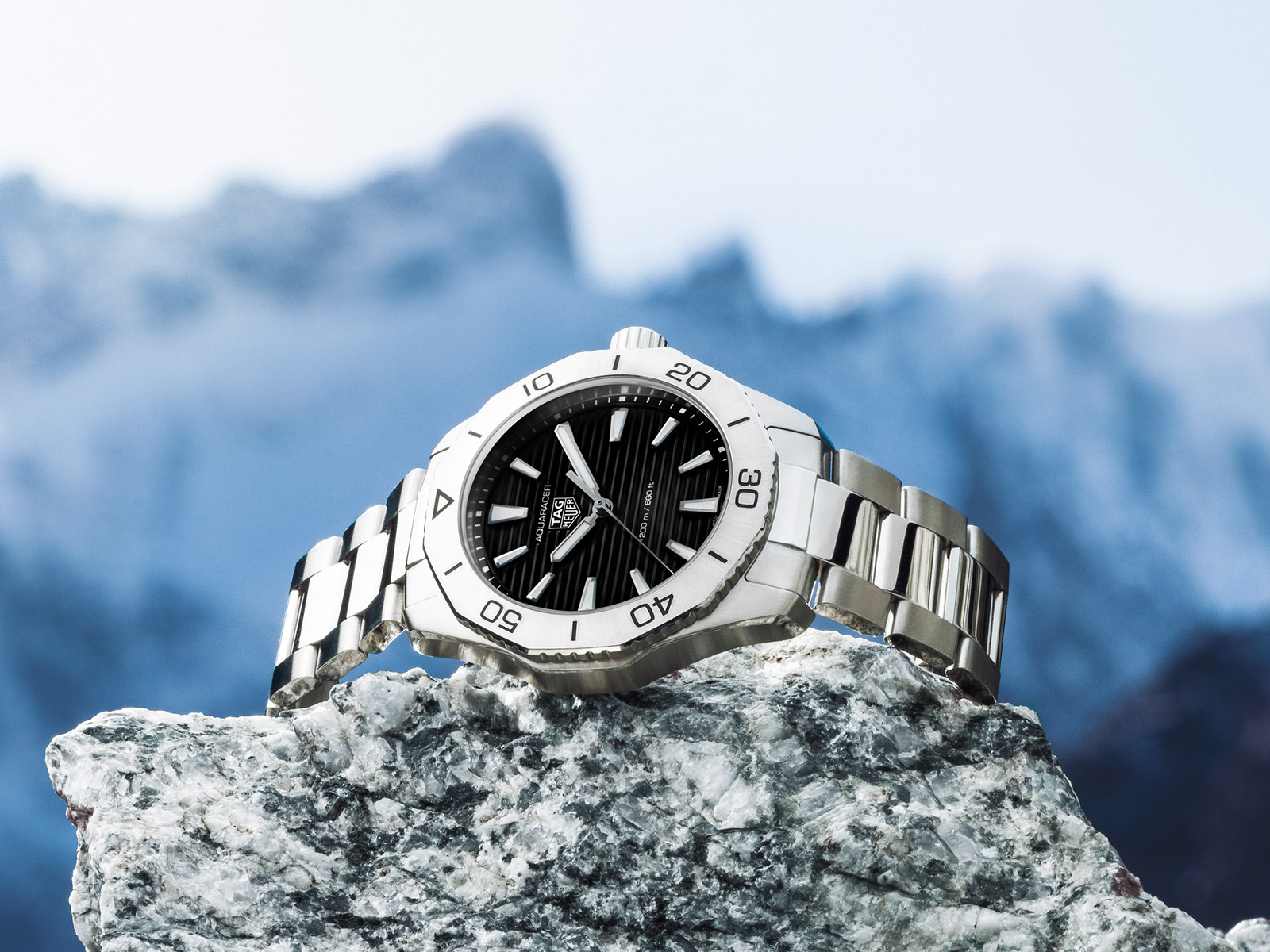 tag-heuer-aquaracer-outdoors-13.jpg