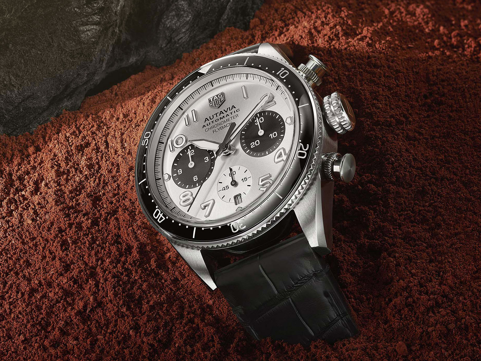 tag-heuer-autavia-chronometer-flyback-17.jpg