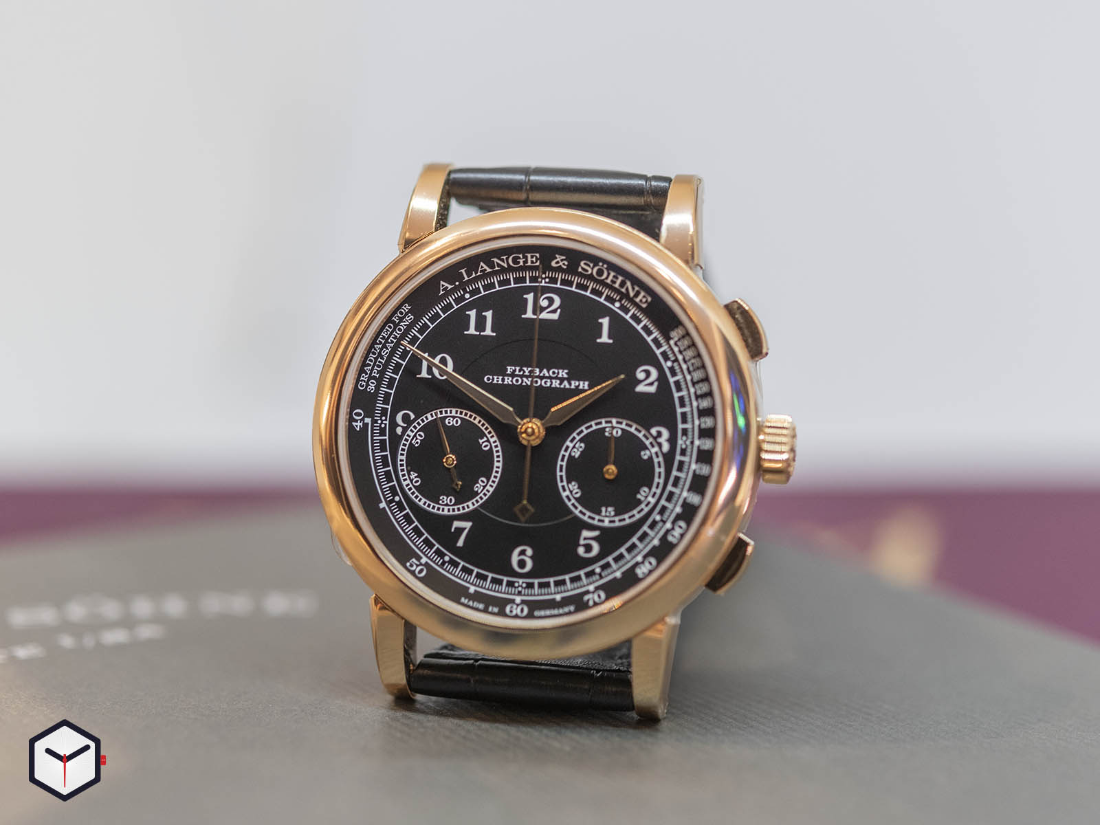 414-031-a-lange-sohne-1815-chronograph-1.jpg