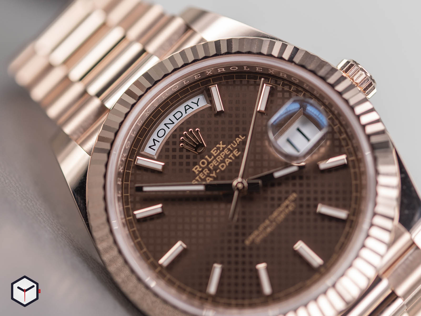 228235-rolex-day-date-40-chocolate-dial-4.jpg