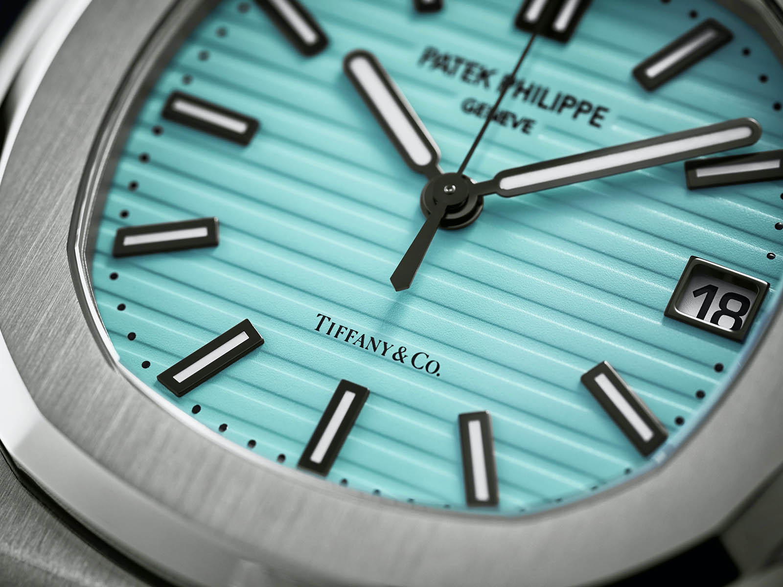 patek-philippe-5711-tiffany-co-4.jpg