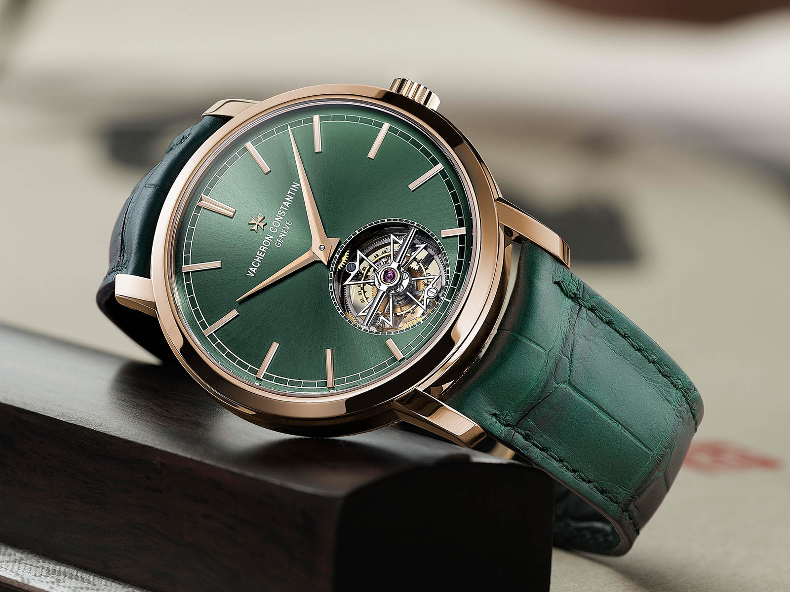 6000t-000r-b972-vacheron-constantin-traditionnelle-tourbillon-china-le-2.jpg