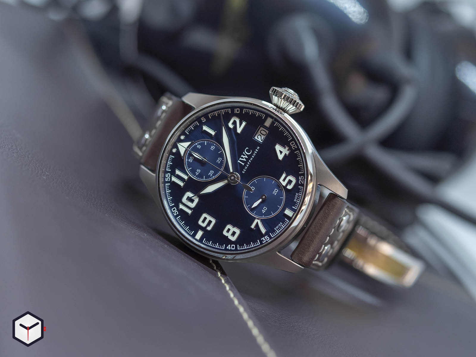 iwc-big-pilot-s-watch-monopusher-le-petit-prince-1.jpg