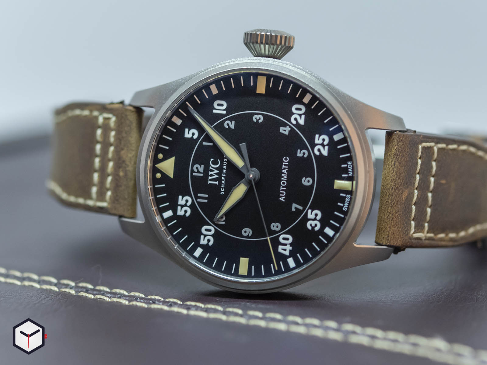 iw329701-iwc-big-pilot-s-watch-43-spitfire-2.jpg