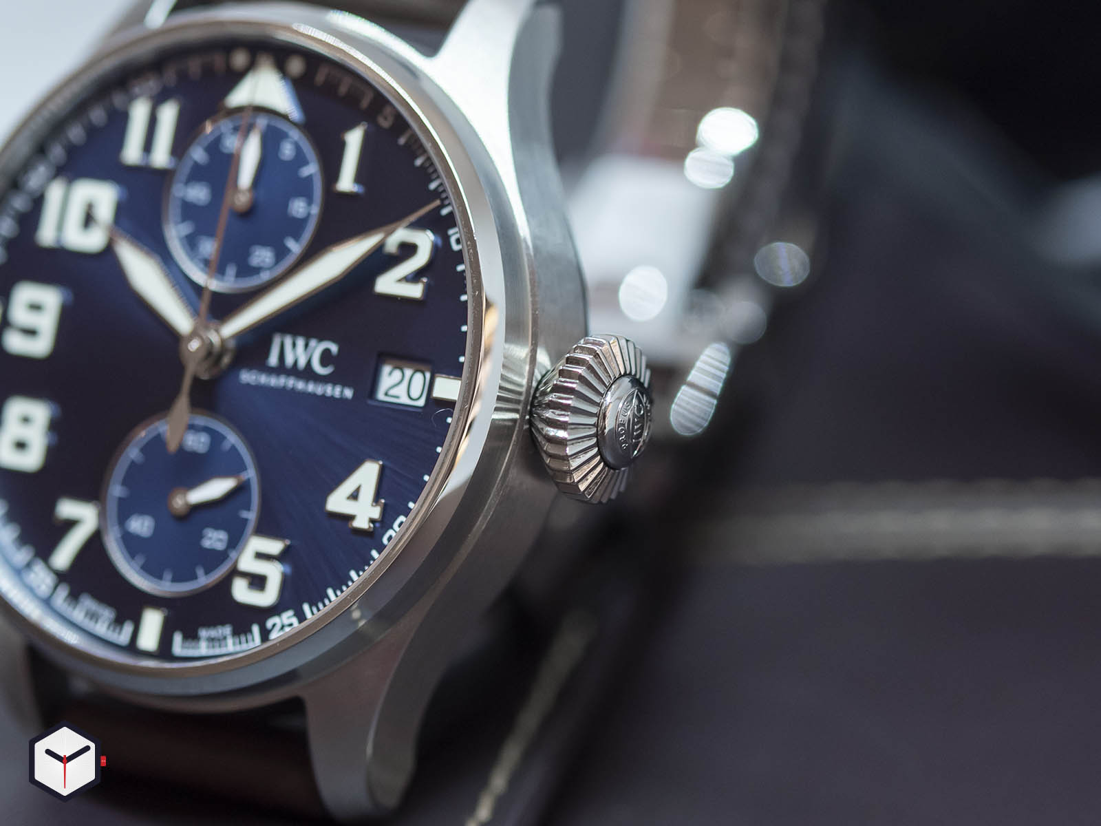 iwc-big-pilot-s-watch-monopusher-le-petit-prince-4.jpg