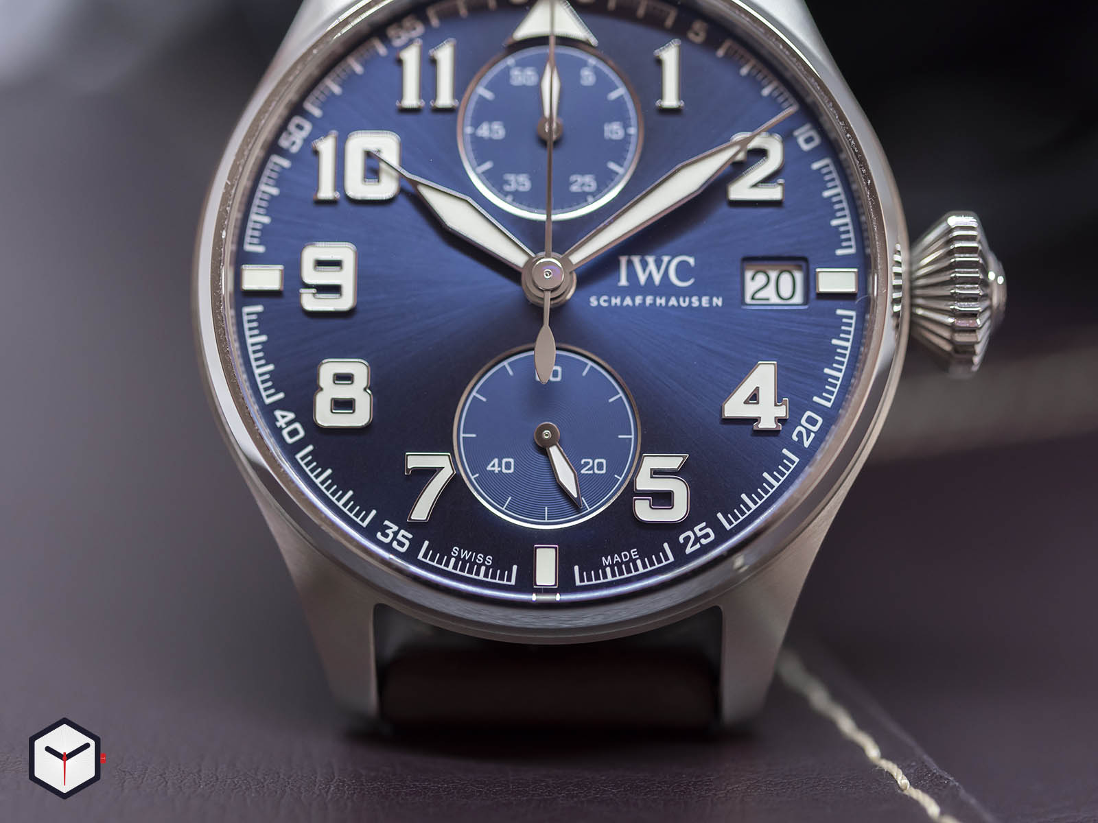 iwc-big-pilot-s-watch-monopusher-le-petit-prince-3.jpg