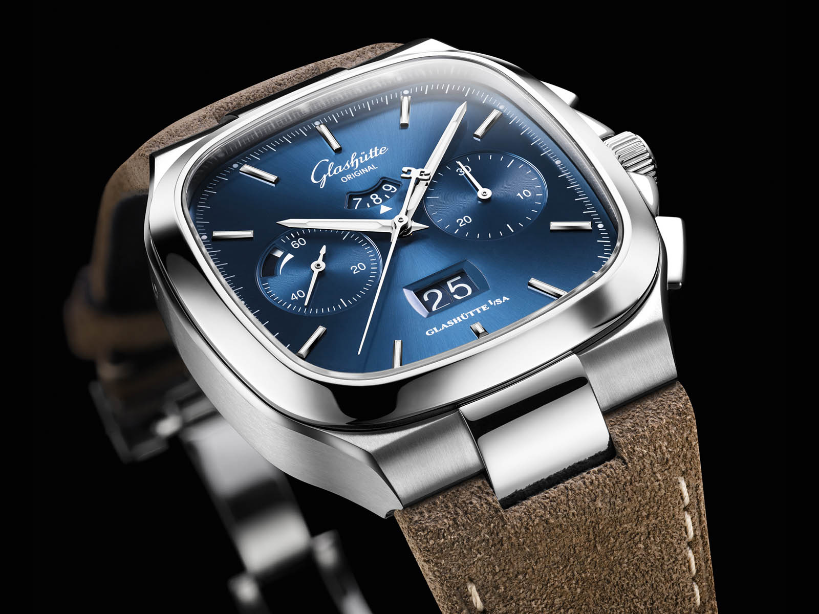 glashutte-original-seventies-chronograph-panorama-date-blue-dial-2.jpg