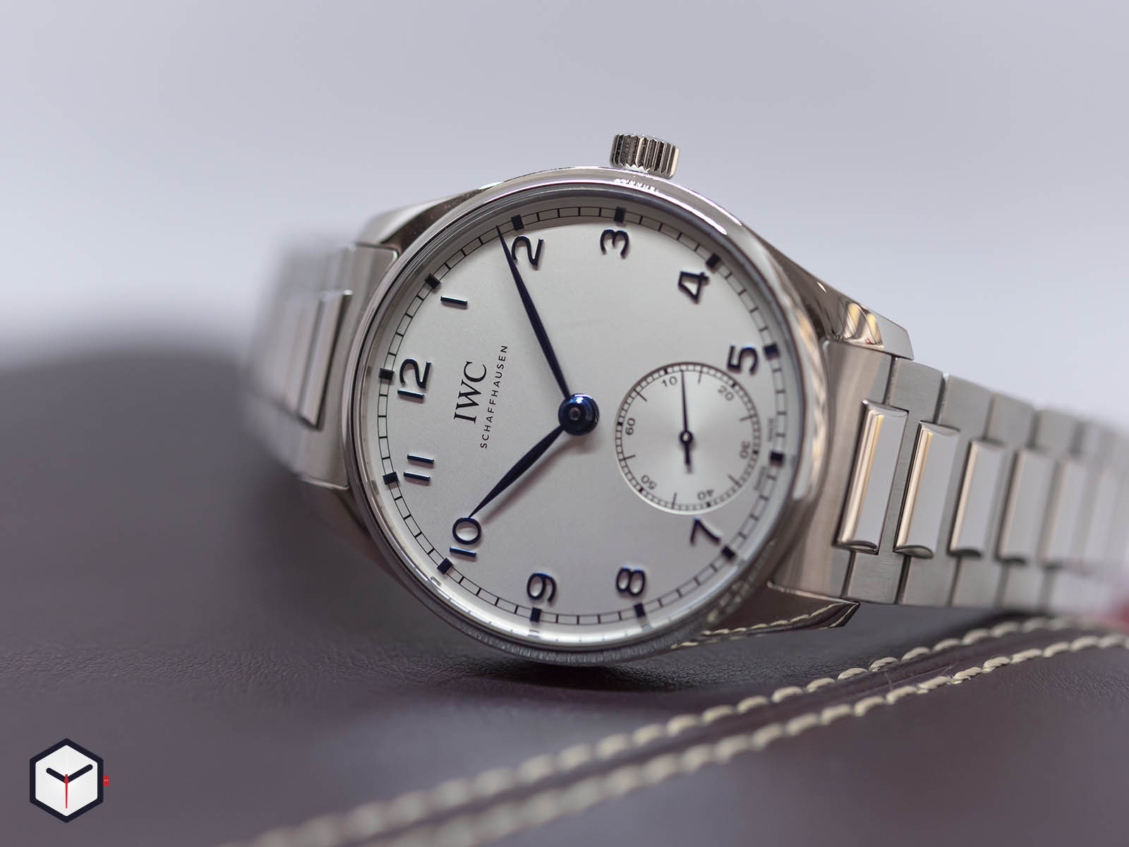 iw358312-iwc-portugieser-automatic-40-steel-bracelet-5.jpg