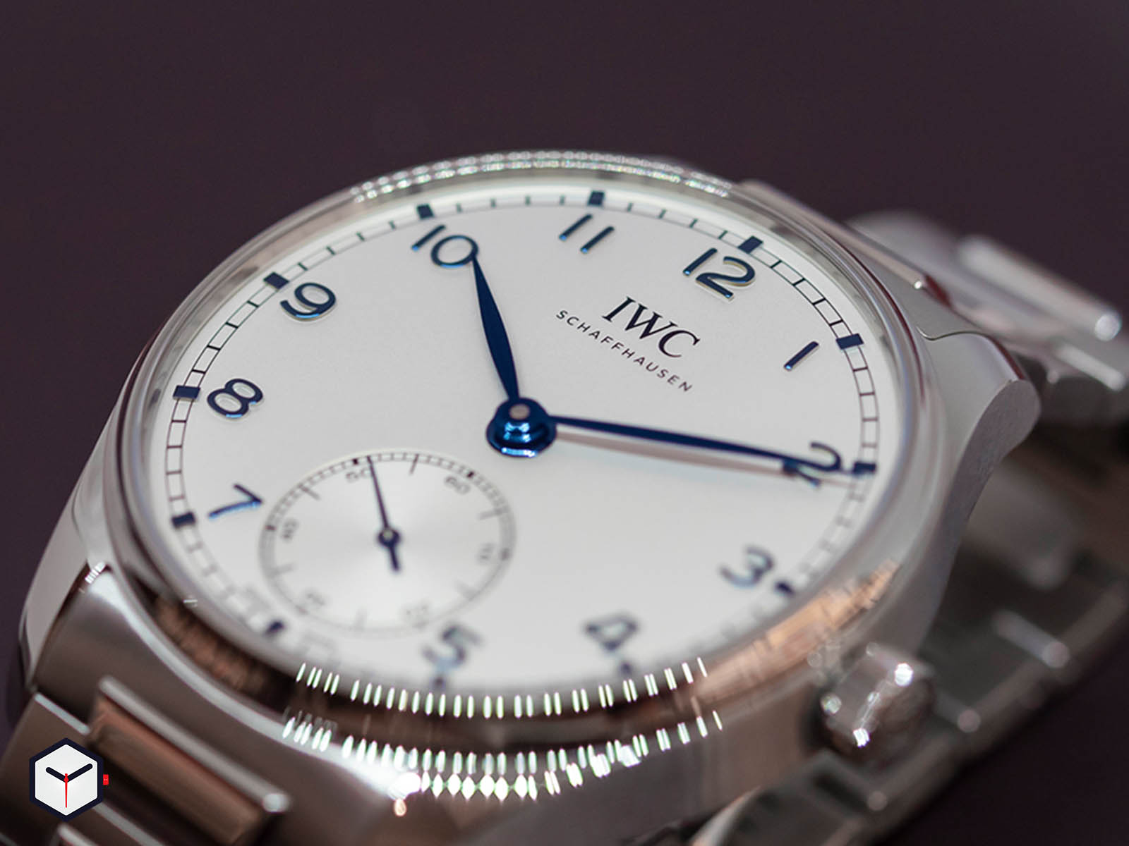 iw358312-iwc-portugieser-automatic-40-steel-bracelet-6.jpg