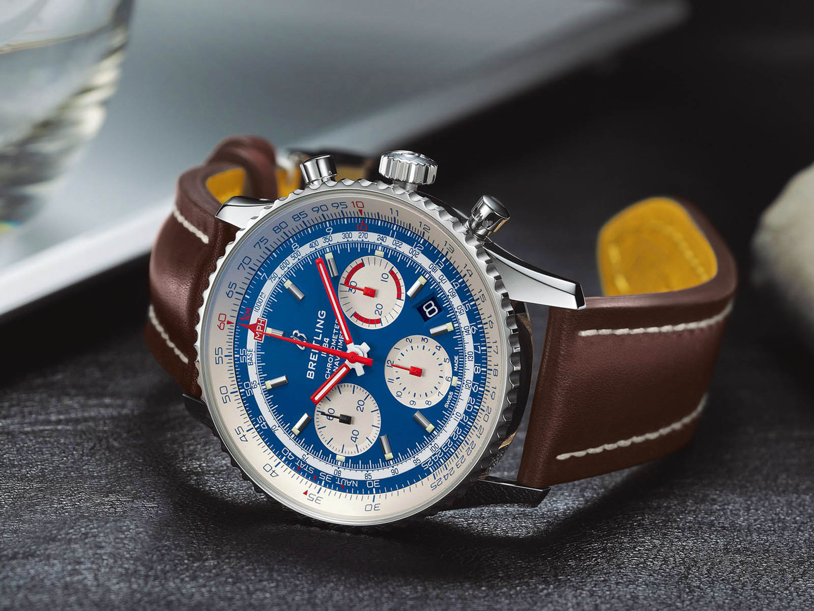 breitling-navitimer-b01-chronograph-43-american-airlines-limited-edition-1.jpg