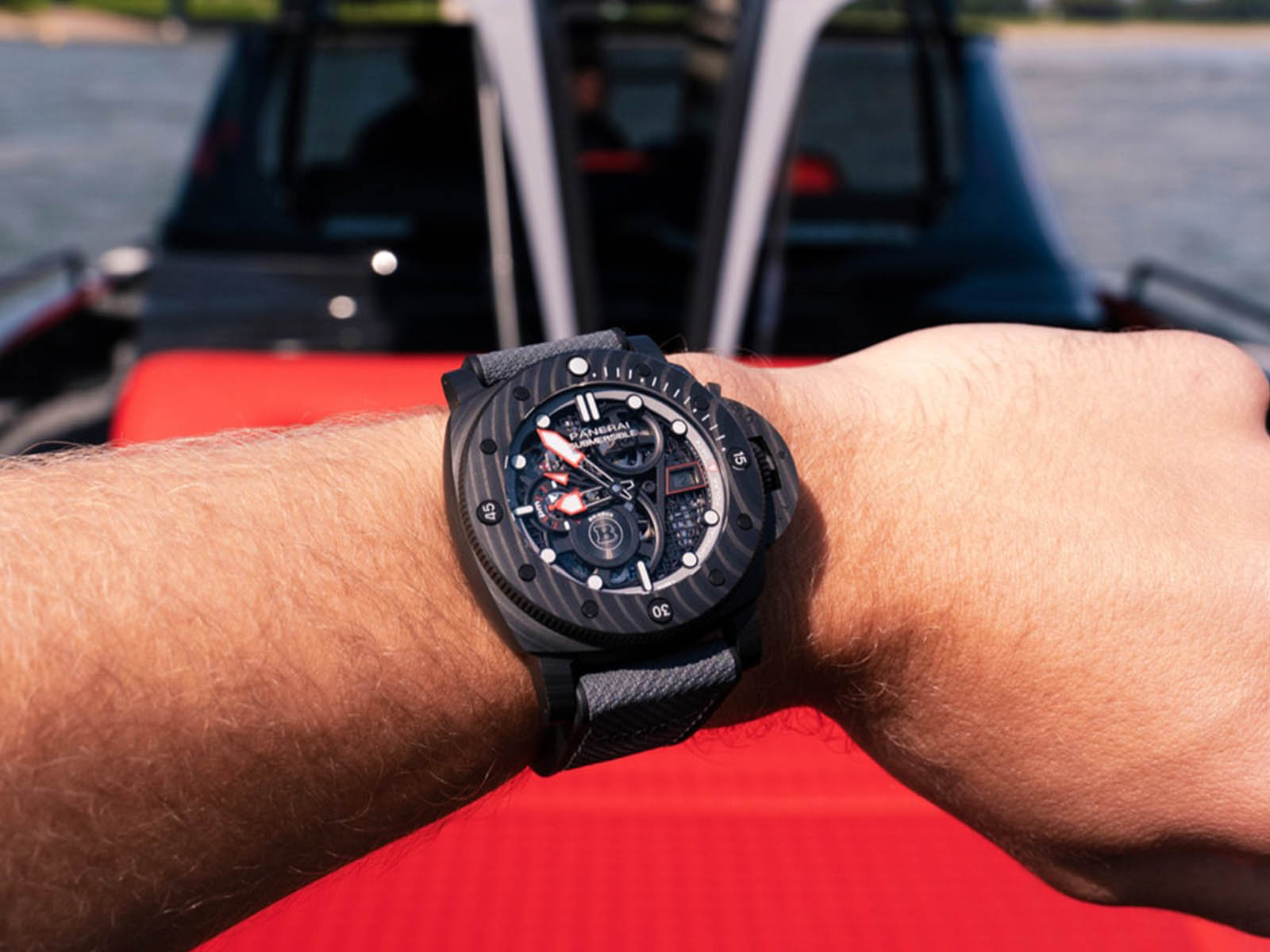 pam01240-officine-panerai-submersible-s-brabus-shadow-black-ops-2.jpg