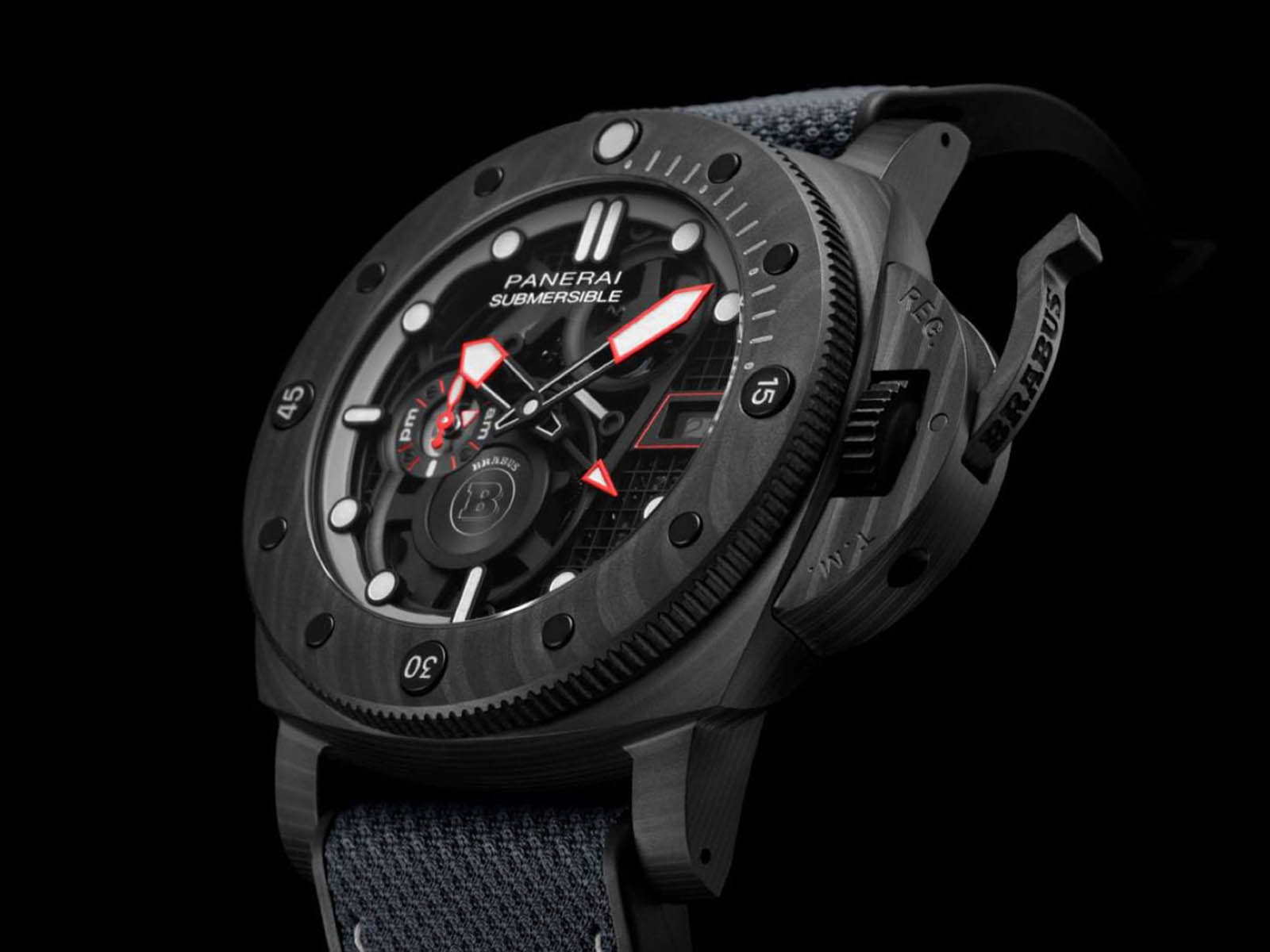 pam01240-officine-panerai-submersible-s-brabus-shadow-black-ops-6.jpg