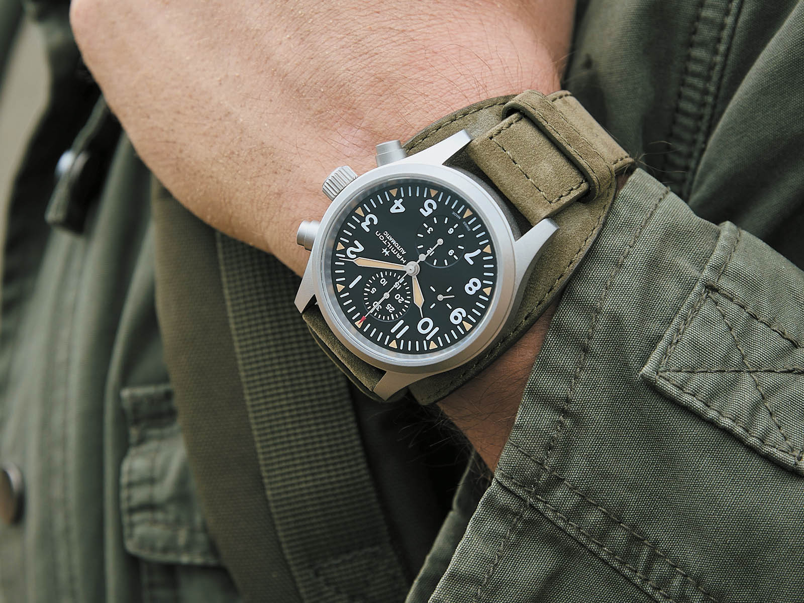 h71706830-hamilton-khaki-field-automatic-chronograph-2.jpg