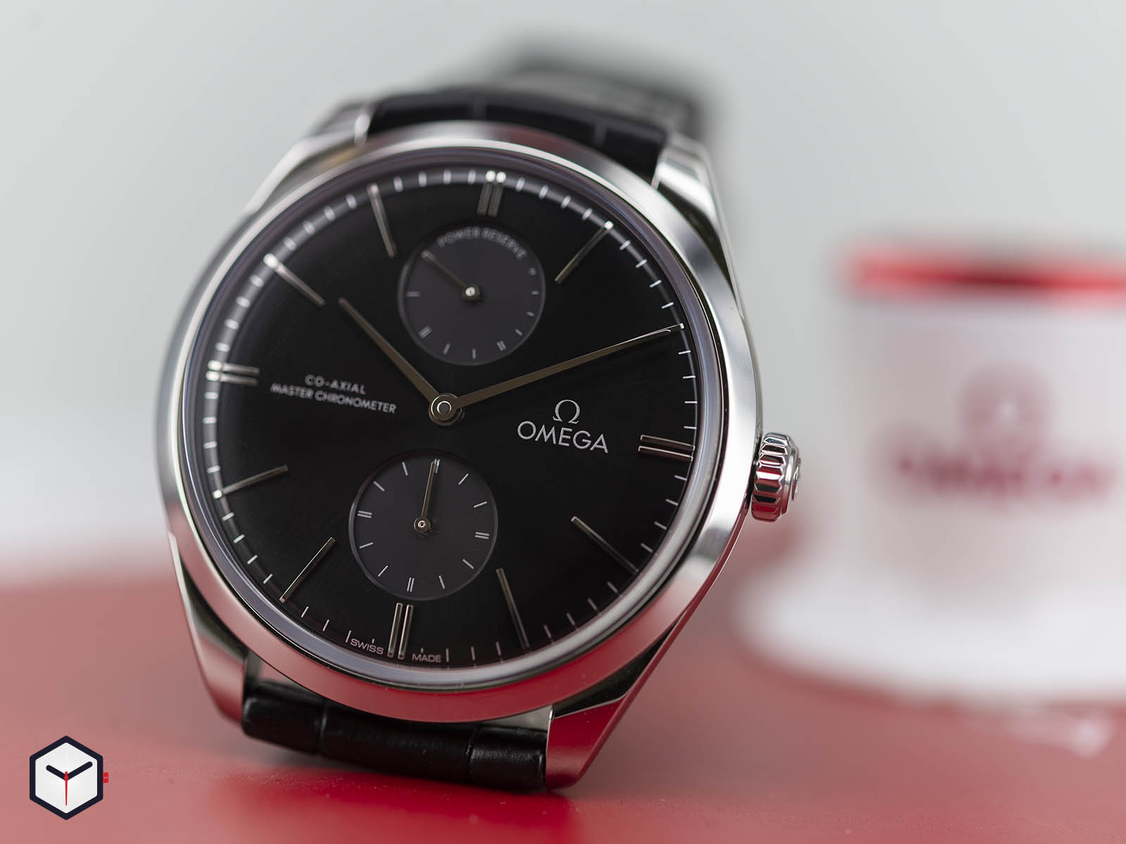 435-13-40-22-01-001-omega-de-ville-tresor-power-reserve-1.jpg