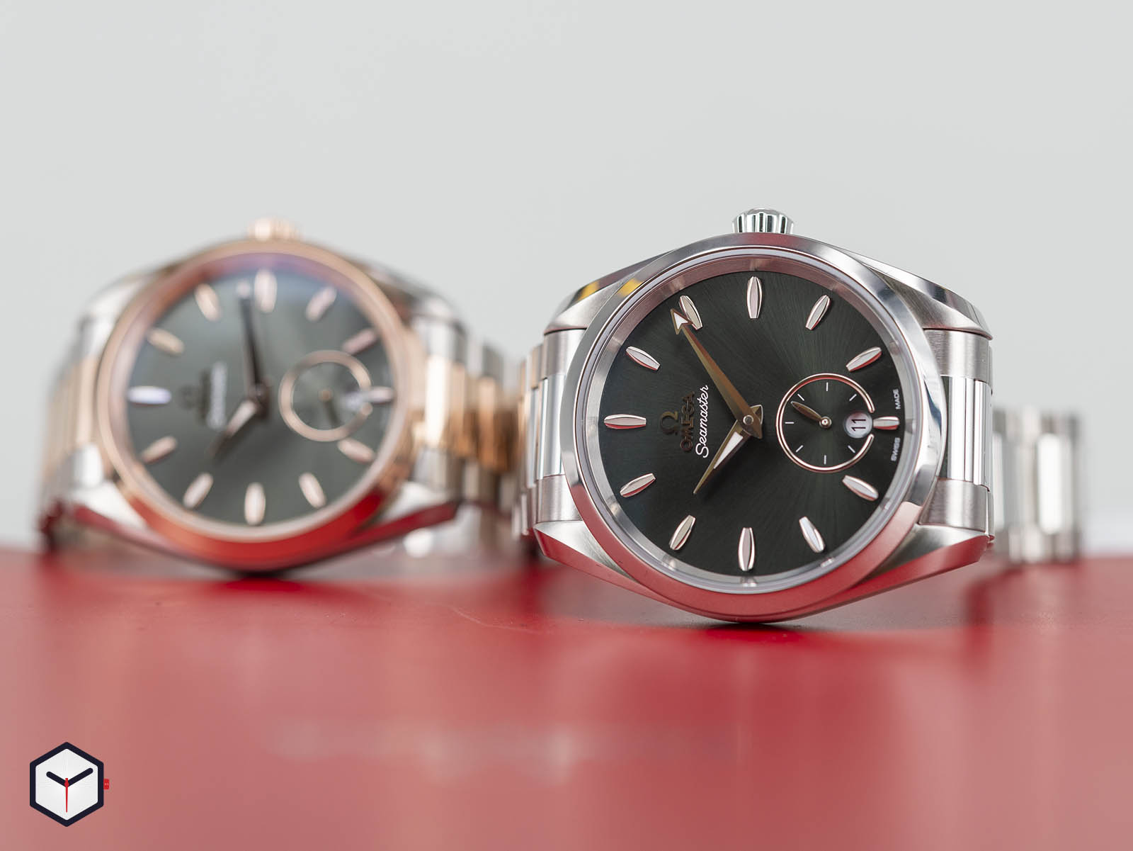 omega-seamaster-aqua-terra-150m-small-seconds-steel-sedna-gold-7.jpg