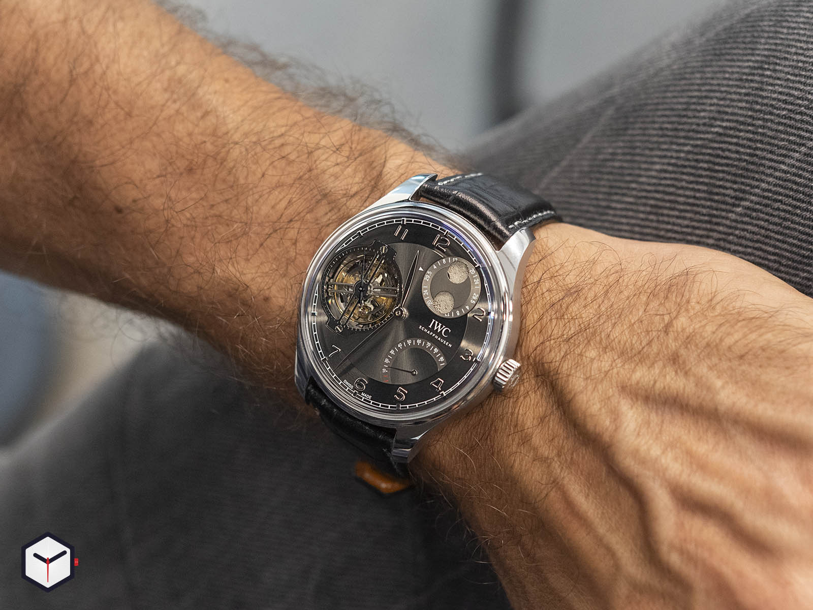 iwc-portugieser-constant-force-tourbillon-platinum-8.jpg