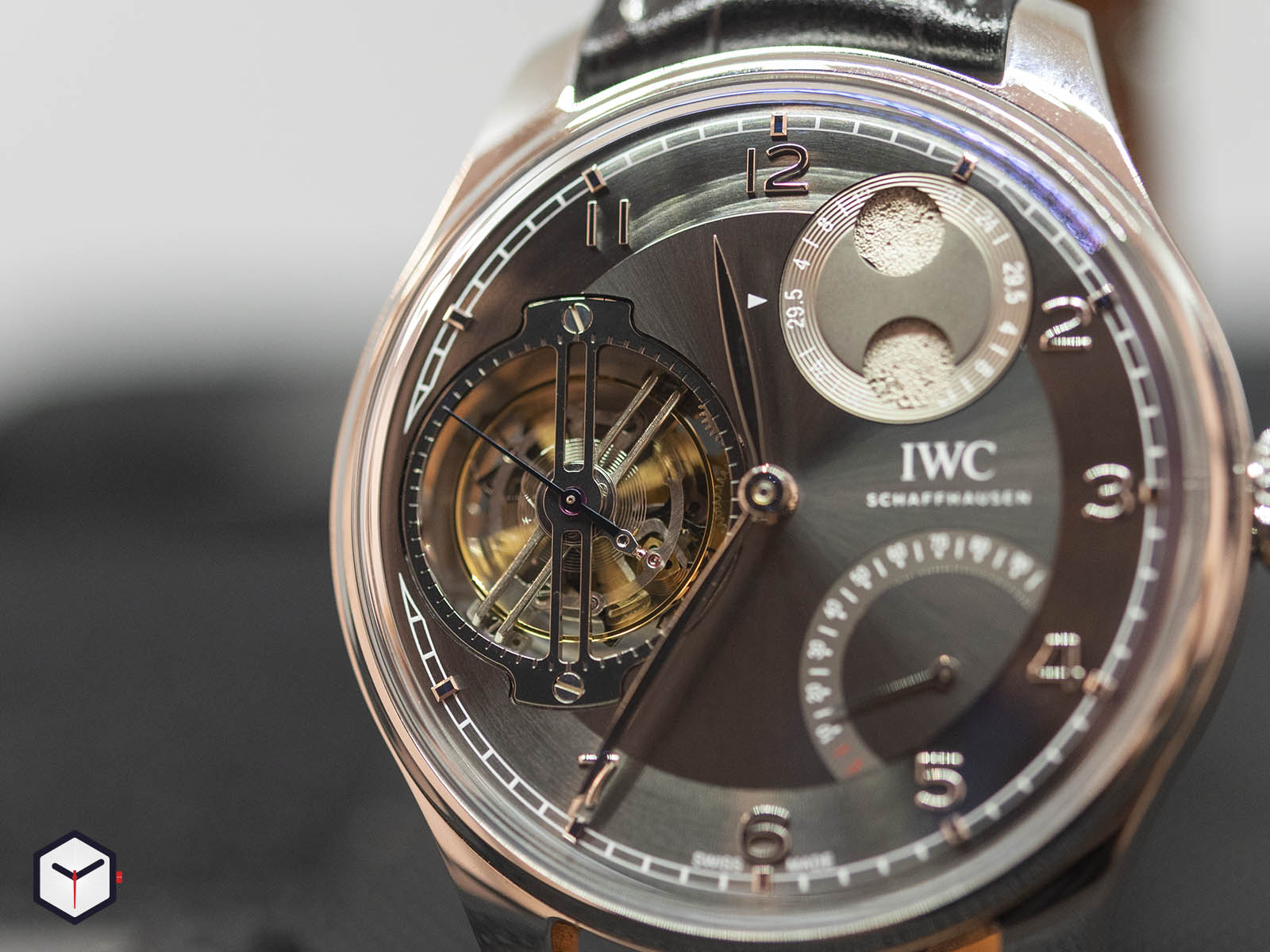 iwc-portugieser-constant-force-tourbillon-platinum-4.jpg