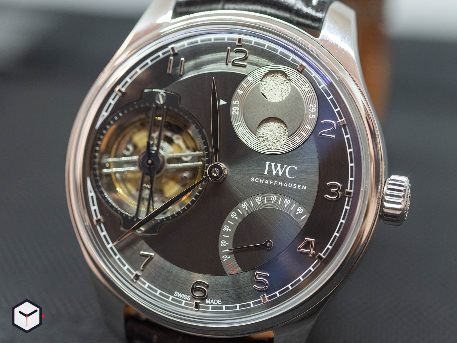 iwc-portugieser-constant-force-tourbillon-platinum-3.jpg