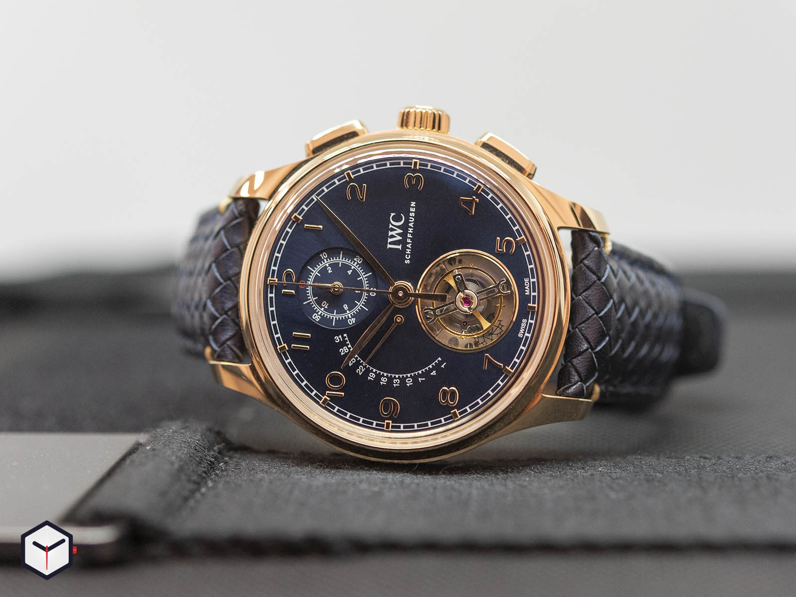 iw394005-iwc-portugieser-tourbillon-retrograde-chronograph-boutique-edition-1.jpg