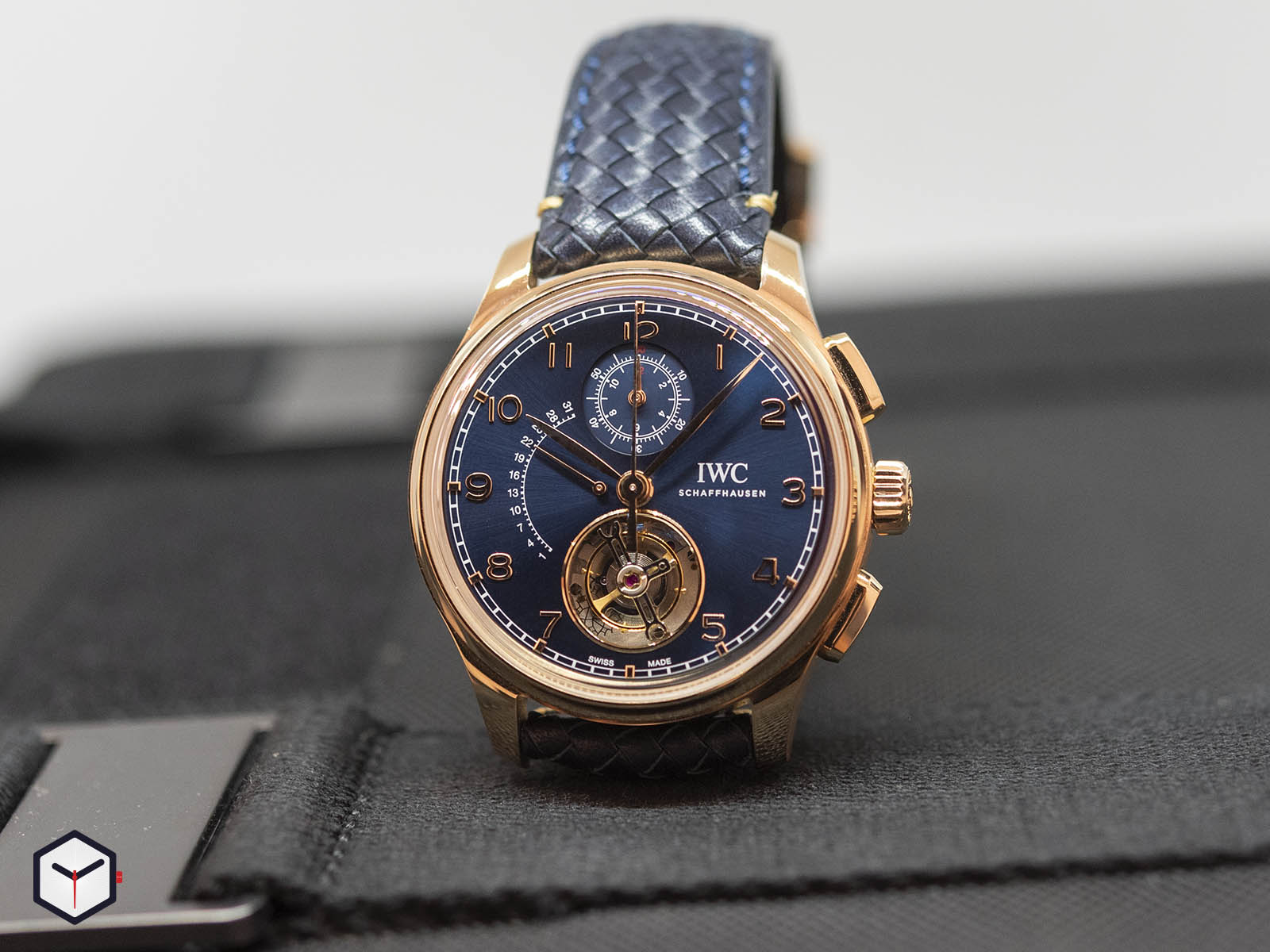 iw394005-iwc-portugieser-tourbillon-retrograde-chronograph-boutique-edition-2.jpg