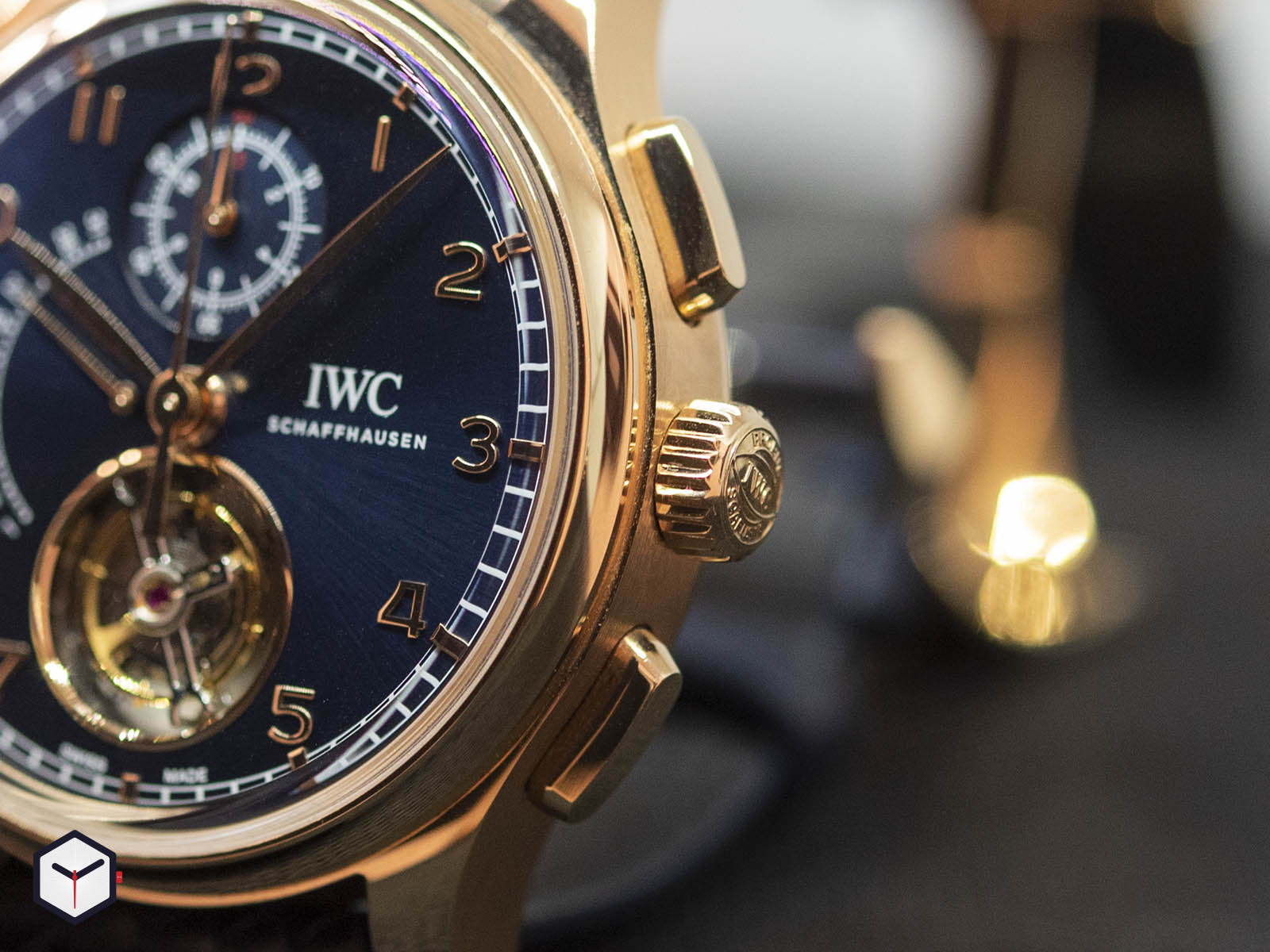 iw394005-iwc-portugieser-tourbillon-retrograde-chronograph-boutique-edition-4.jpg