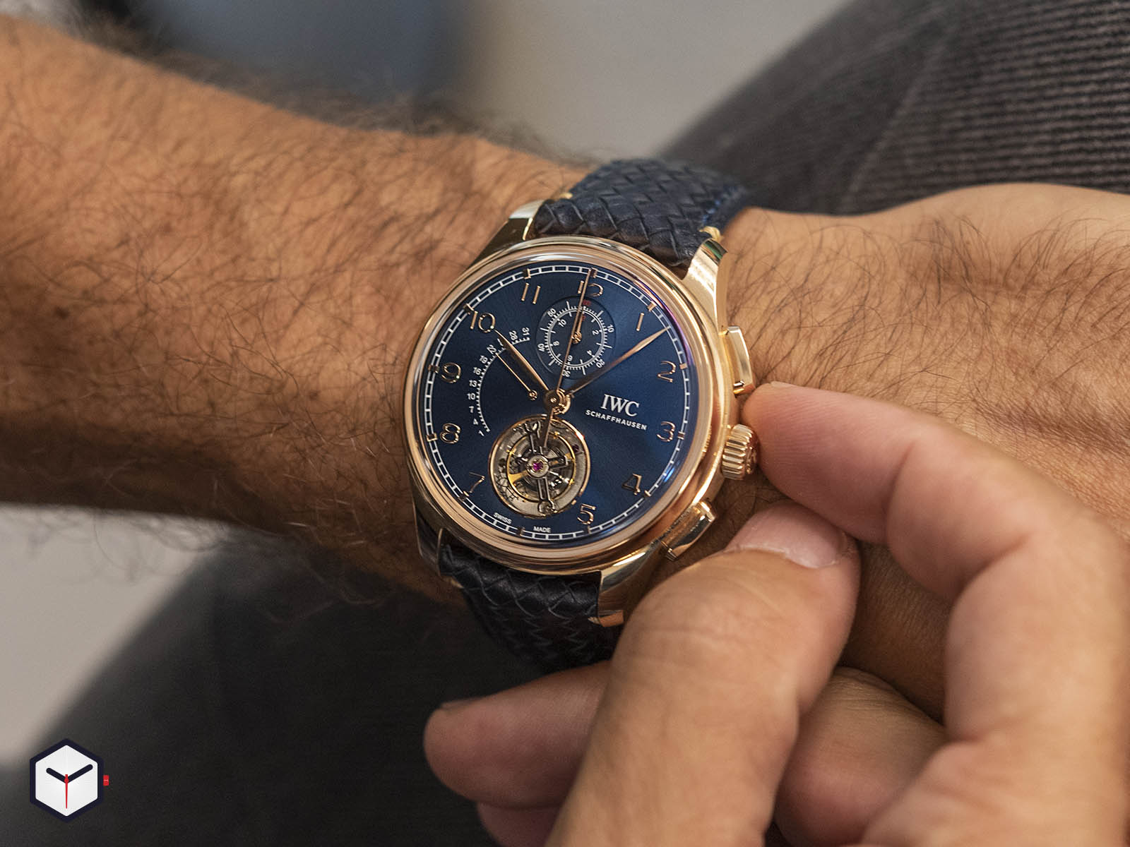 iw394005-iwc-portugieser-tourbillon-retrograde-chronograph-boutique-edition-8.jpg