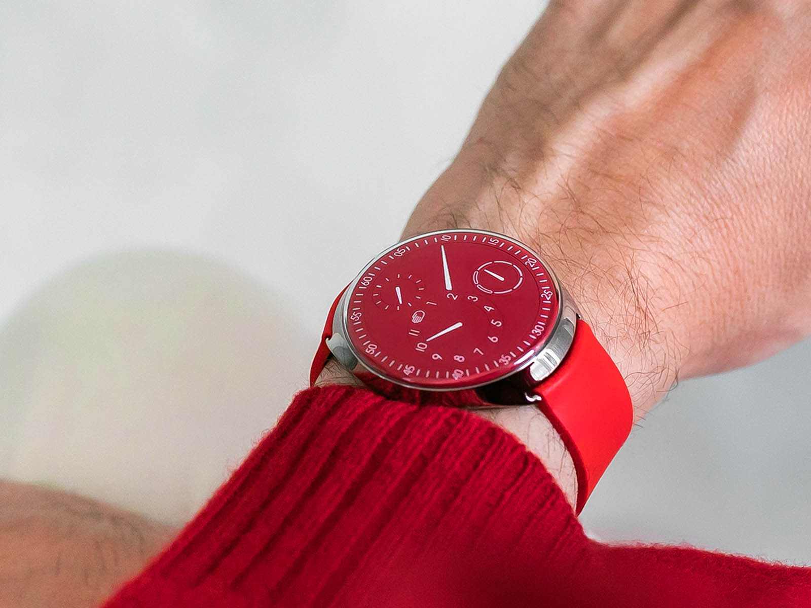 ressence-type-1-slim-red-2.jpg